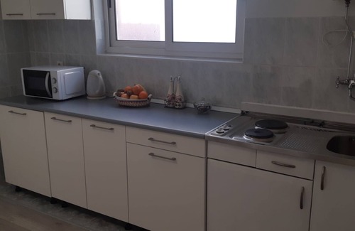 Igrane Apartment | Two bedroom apartment near beach Igrane, Makarska (A-10033-a)
