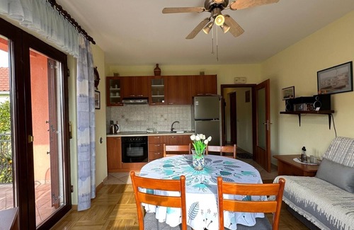 Bozava Apartment | Two bedroom apartment with terrace and sea view Božava, Dugi otok (A-23903-a)