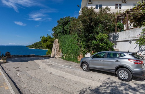 Igrane Apartment | Two bedroom apartment with balcony and sea view Igrane, Makarska (A-22690-b)