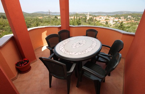 Bozava Apartment | Two bedroom apartment with terrace and sea view Božava, Dugi otok (A-8098-a)