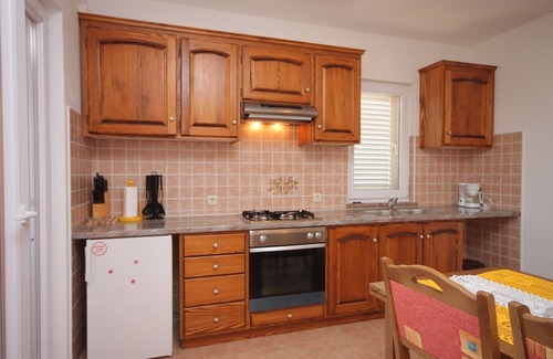 Bozava Apartment | Two bedroom apartment with terrace and sea view Božava, Dugi otok (A-8098-b)