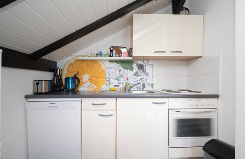 Donji Karin Apartment | Two bedroom apartment with terrace and sea view Donji Karin, Novigrad (A-22350-b)