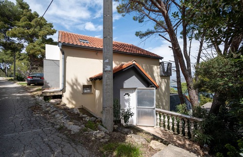 Donji Karin Apartment | Two bedroom apartment with terrace and sea view Donji Karin, Novigrad (A-22350-b)