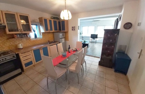 Island Dugi Otok Apartment | Two bedroom apartment with terrace and sea view Sali, Dugi otok (A-8181-b)