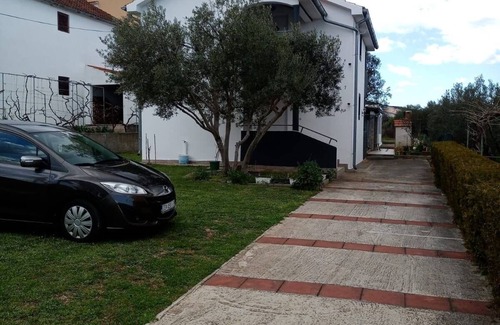 Kraj Apartment | Two bedroom apartment with terrace Kraj, Pašman (A-8213-a)