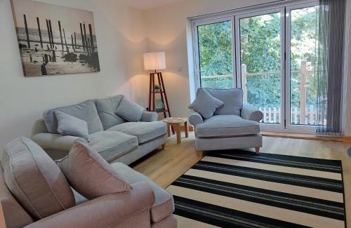 Perranporth House | Two bedroom cottage - country lane -10 min walk to Perranporth beach