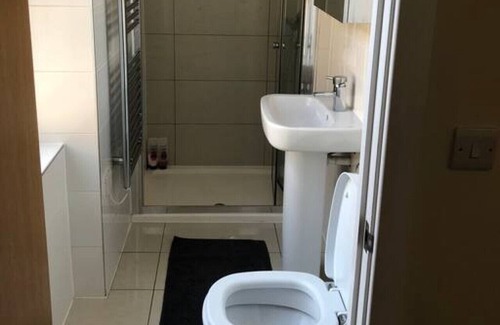 Stockwell Apartment | two Bedroom Flat, seconds from Stockwell station