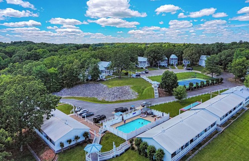 Grand Rivers Condo | Two Bedroom Harbor View Condo