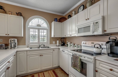 Central Myrtle Beach Condo | Two bedroom Luxury Suite with pool for price of a hotel room