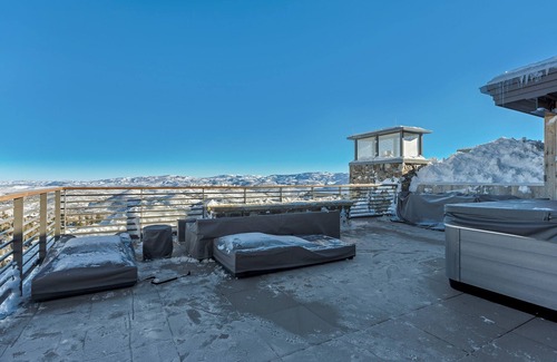 Deer Valley Apartment | Two Bedroom Penthouse 2 Apartment Hotel by Redawning