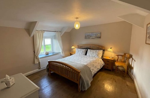 Delabole House | Two bedroom Rock Cottage, Delabole Sleeps 4+2