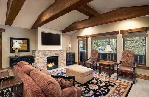 Deer Valley Apartment | Two Bedroom Suite 2 Apartment Hotel by RedAwning