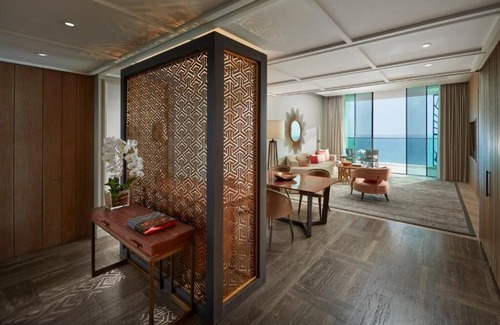 Jumeira 1 House | Two Bedroom Suite Near Mercato shopping Mall By Luxury Bookings