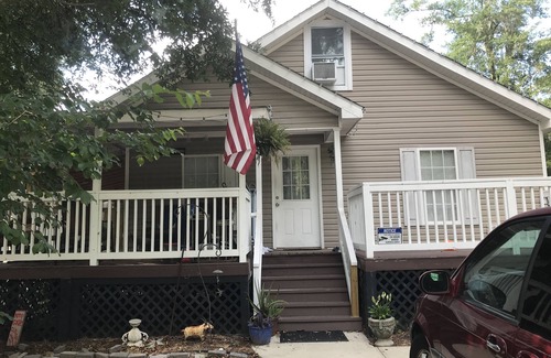 Olde Town House | Two blocks from the beach with a free golf cart