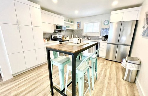 Meaford Apartment | Two Private Pet Friendly Suites at Hills Meaford