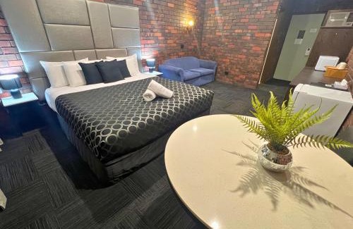 Wentworth Hotel | Two Rivers Motel