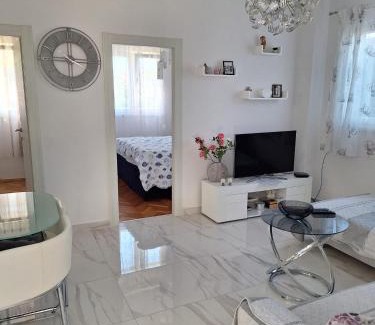 Okrug Donji Apartment | Two-room Apartment LIDIJA with terrace and parking