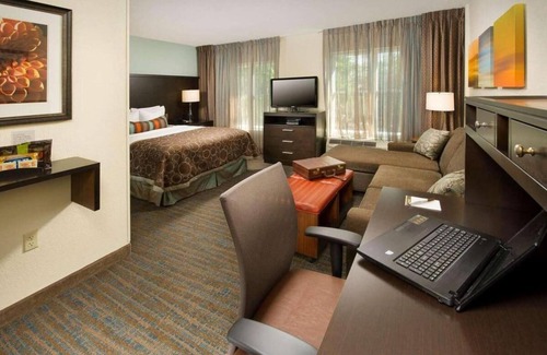 Alpharetta Hotel | TWO Spacious 2BR Suites, Complimentary Breakfast, Pet-friendly Property!