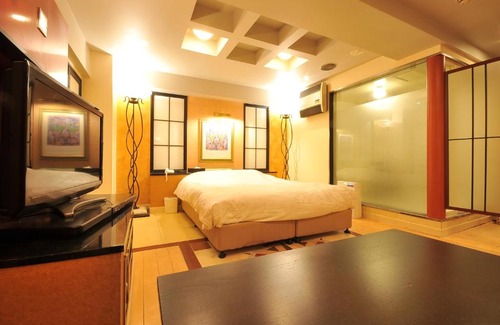 Shibuya Hotel | Two-Way