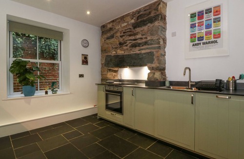 Beddgelert Cottage | TY CAPEL BETHANIA, pet friendly, with open fire in Nant Gwynant