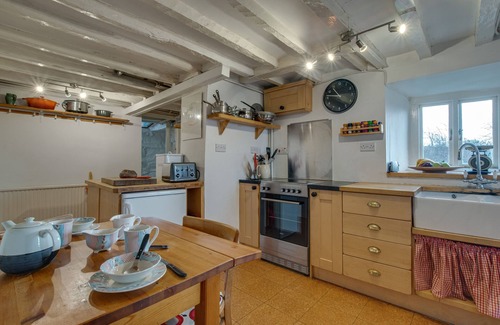 Dolgellau House | Ty Capel Carmel - Three Bedroom House, Sleeps 5