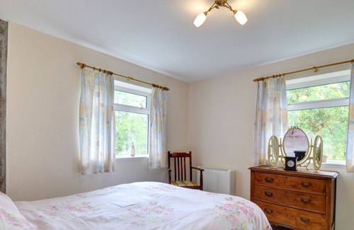 Machynlleth House | Ty Dulas - Two Bedroom House, Sleeps 5