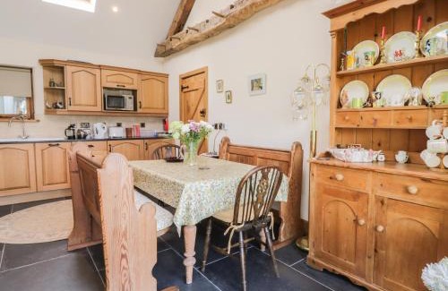 Penrhyndeudraeth House | Ty Hir