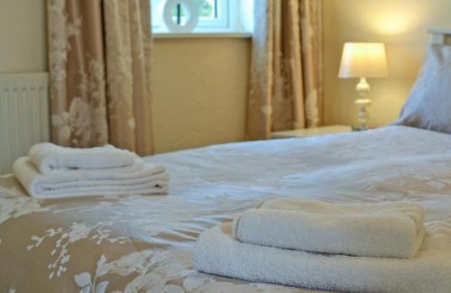 Dwyran House | Ty Main Cottage