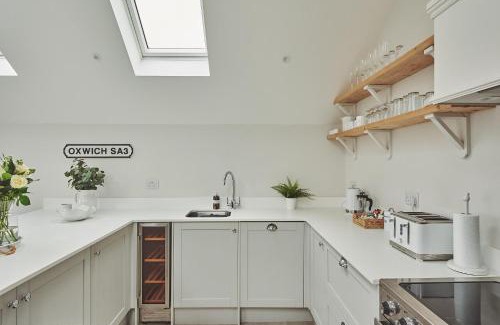 Oxwich House | Ty Megan