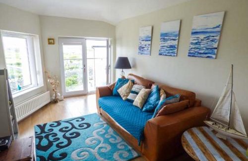 Trearddur Bay Apartment | Ty'r Enfys Bach - Upper