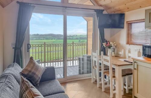 Kendal House | Tyan - Uk49354