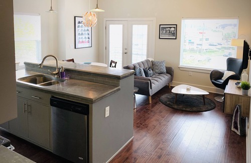 Montrose Apartment | TyFry Corporate Unit
