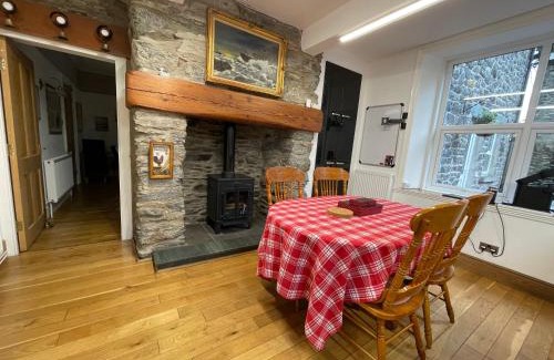 Betws-Y-Coed House | Tyn Y Fron 6 bedroom house in Betws-y-Coed Snowdonia