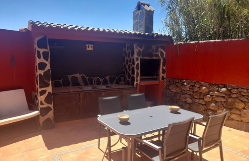 La Solana Cottage | Typical Canarian house with pool and wifi in the mountains of Telde.