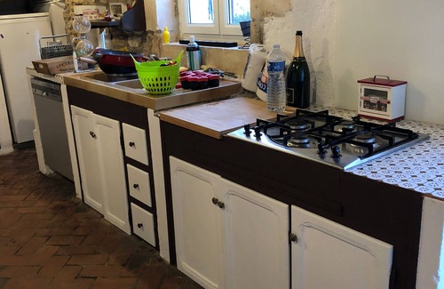 La Tremblade House | Typical Charentais house, 10 minutes from the sea, market and cycle path.