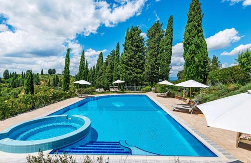 Bucciano Apartment | Typical Tuscan flat with swimming pool and air conditioning