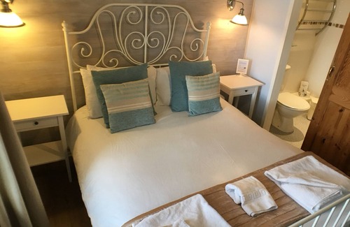 Grangetown House | Tyrosa Rooms