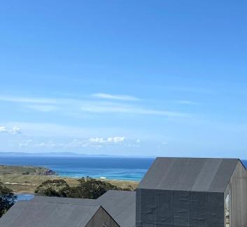 Ferrol Apartment | U M I surf yoga suite Doniños beach