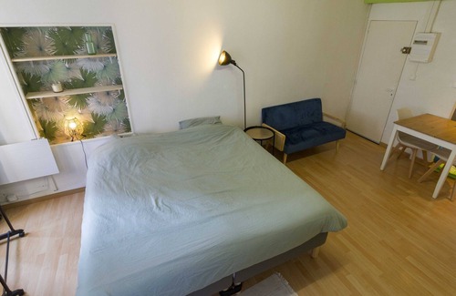 Cherbourg-en-Cotentin Apartment | U2 Studio Équipé Proche Naval Group - Netflix