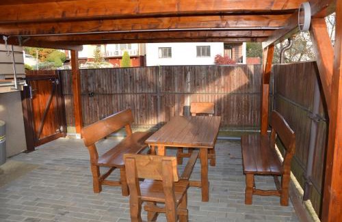 Modra House | Ubytování u zastávky