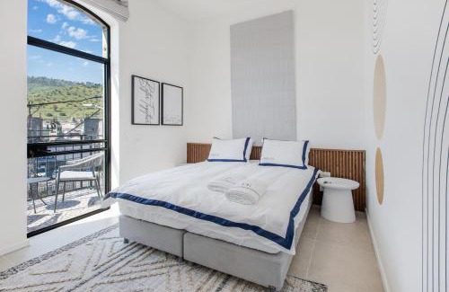 Tiberias Hotel | UG Boutique - סוויטות מדהימות ומעוצבות מול הכנרת