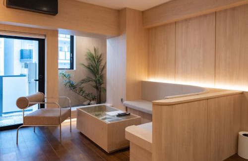 Naniwa Hotel | UH Suite Namba Station
