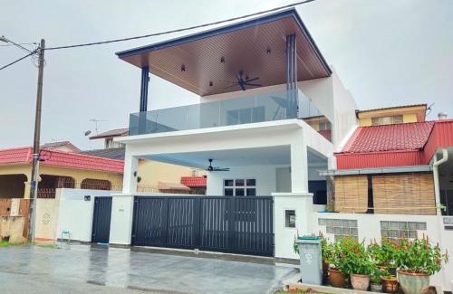 Malacca City Villa | Ujong Pasir 4BR Moden House