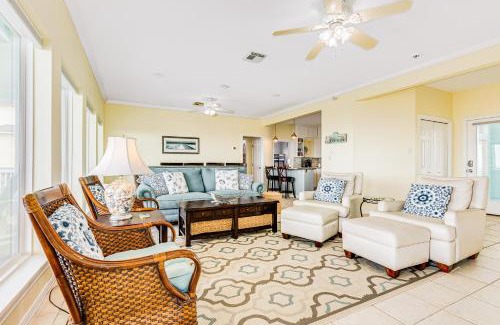 Surfside Beach House | Ultimate Beachfront Beach Access Fenced Yard