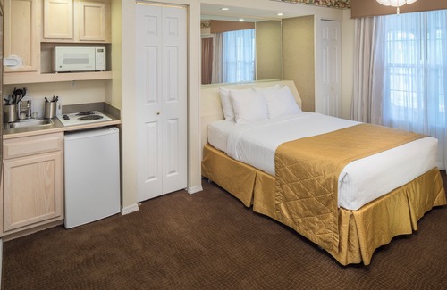 Table Rock Hotel | Ultimate Adventure in Missouri! Free Parking, Close to Table Rock State Park