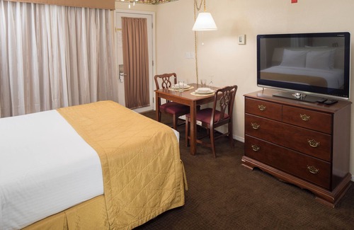 Table Rock Hotel | Ultimate Adventure in Missouri! Free Parking, Close to Table Rock State Park