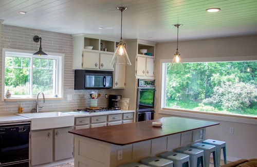 Holcombe House | Ultimate Family Lake Retreat w/Swim Slide, Sandy bottom, and Bar/TV Lounge