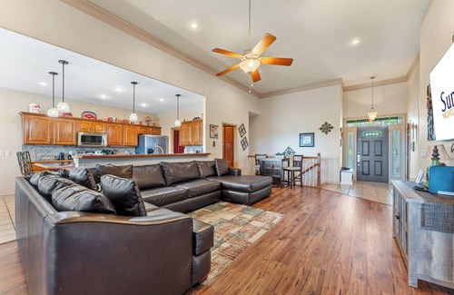 Branson West Villa | Ultimate Luxury Retreat: 5-Bedroom Villa at Stonebridge Resort