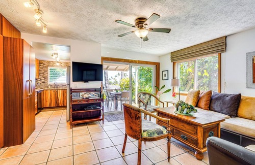 Kahaluu Bay Apartment | Ultimate Oceanfront Townhome Located on Kona Coast
