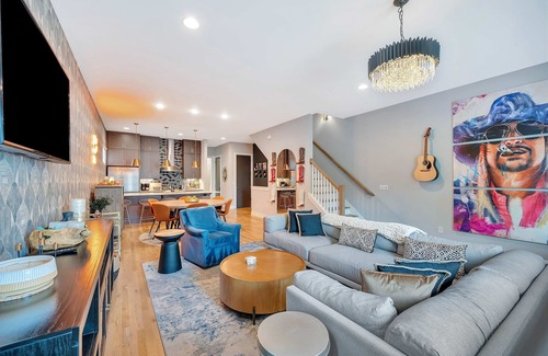 Nashville House | Ultimate Rooftop Double Games BBQ Skyline Views